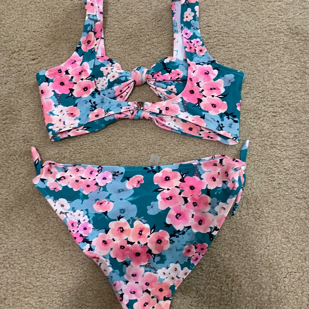 Like new swimsuit. Size large top and bottom.